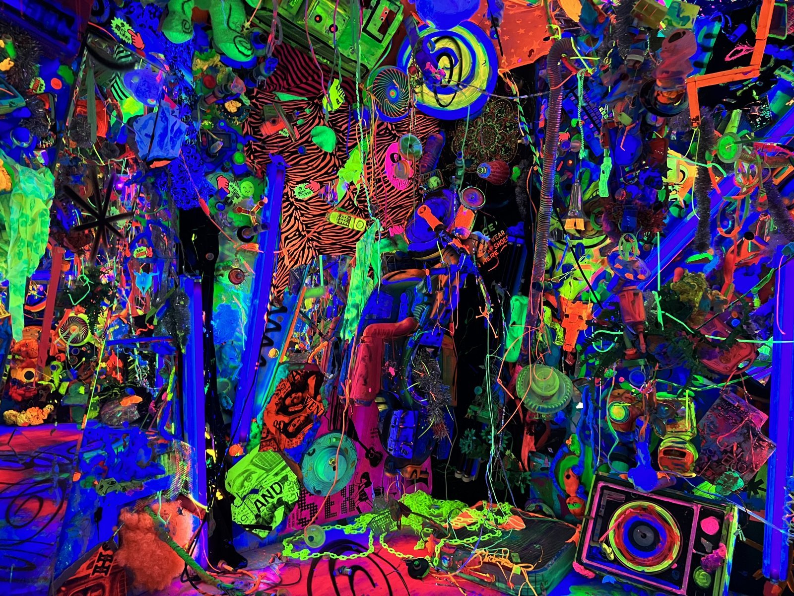 デウス エクスマキナ 激レア ケニー・シャーフ Kenny Scharf Cateyeguy