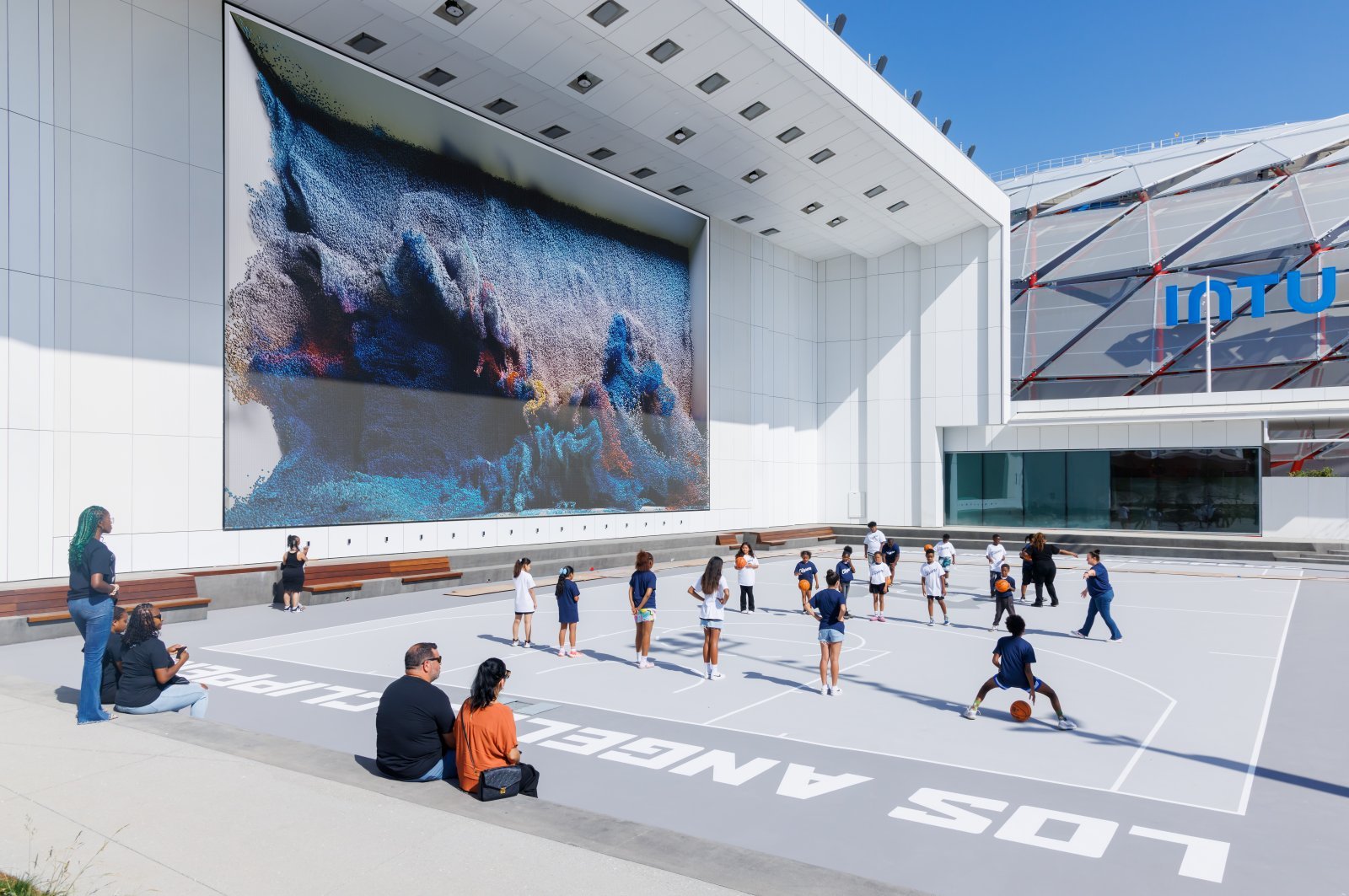 1.Refik Anadol_Living Arena_photo by Iwan Baan.jpg