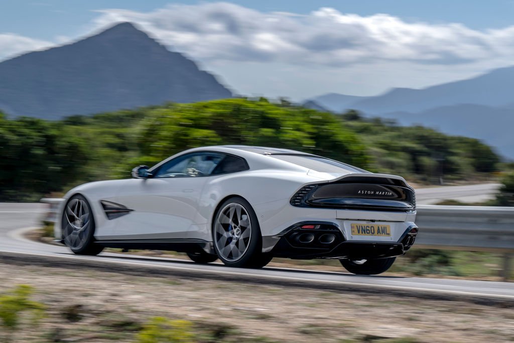 AstonMartinVanquish_NeutronWhite_©AndyMorgan(23).JPG