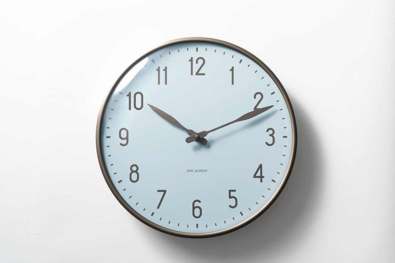 [LOW]WALL CLOCK _ STATION ROYAL BLUE_置き画像_正面.jpg