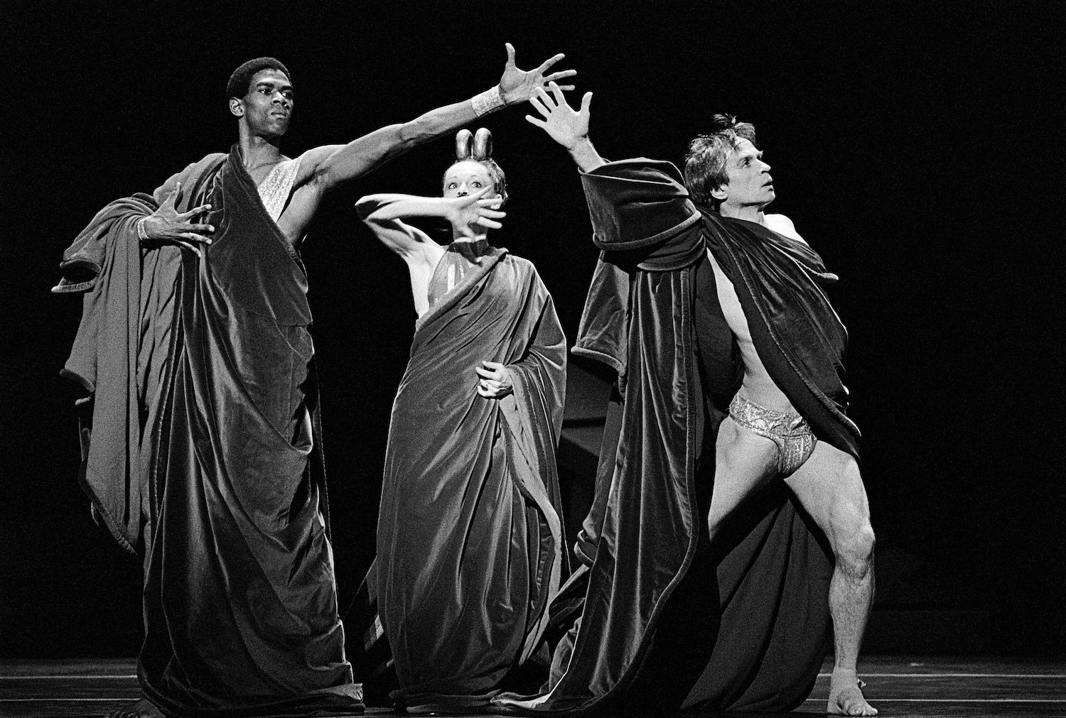 近代から現代へ、20世紀に華開いた西洋のバレエとダンスの変遷をたどる 